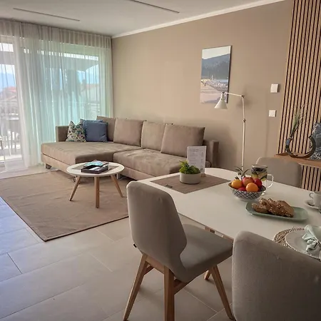 Apartment Baska, Exklusive Mit Poolarea In Baska, Krk - Kroatien