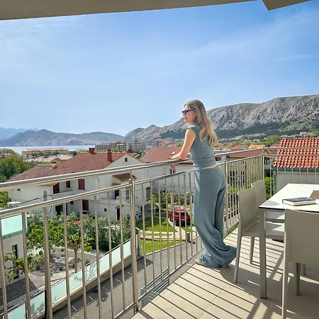 Apartment Baska, Exklusive Mit Poolarea In Baska, Krk - Kroatien