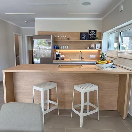 Apartment Baska, Exklusive Mit Poolarea In Baska, Krk - Kroatien *