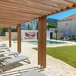 Baska, Exklusive Mit Poolarea In Baska, Krk - Kroatien Башка