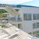 Baska, Exklusive Mit Poolarea In Baska, Krk - Kroatien Башка