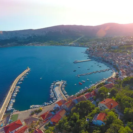 Apartment Baska, Exklusive Mit Poolarea In Baska, Krk - Kroatien